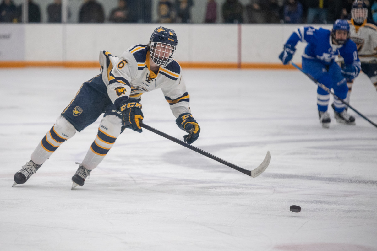Minnetonka vs Wayzata Feb2-23 Earl Ebensteiner16